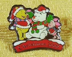 Tokyo Disneyland Winnie The Pooh Christmas 2000 Pin